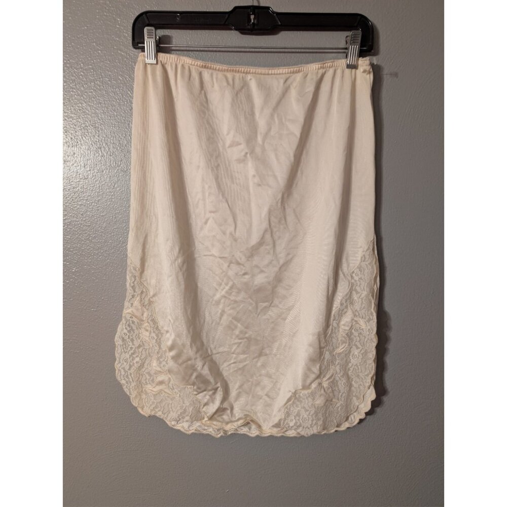 Vintage Contessa Nylon Half Slip Lace Hem Beige Anti-Static Antron III Medium